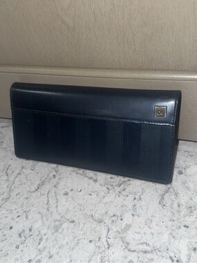 Calvin Klein Bifold Wallet Leather Card
Holder Used Navy AUTHENTIC